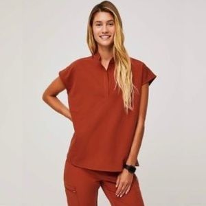 Figs Rafaela scrub top
